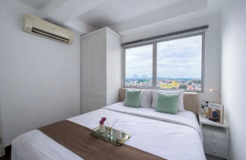 Cipulir Apartment | Lavish White 1Br With Working Room At Pakubuwono Terrace Apartment