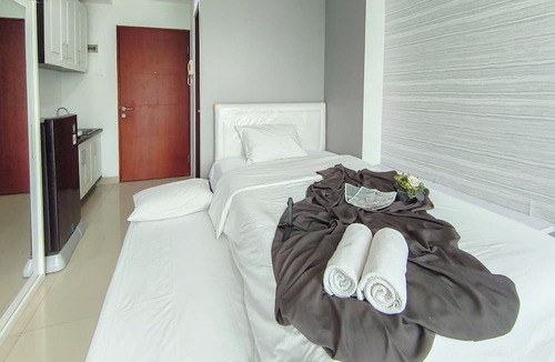 Hegarmanah Apartment | Comfortable Gray Studio Room At Apartment Taman Melati Jatinangor