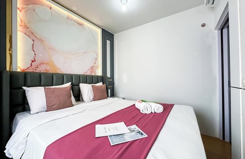Sidoarjo Apartment | Lavish 2Br Without Kitchen At Suncity Residence