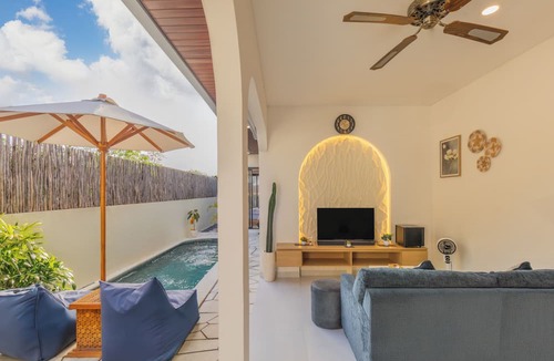 Sunset Road Villa | Ebony Villa Kerobokan