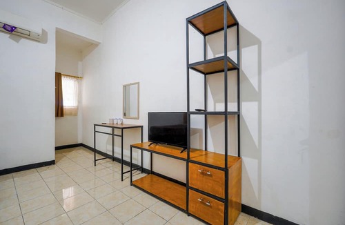 Bogor Tengah House | Bogor Guesthouse by ARBA