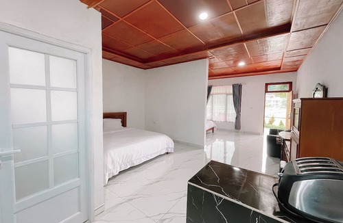 Tuk Tuk Hotel | Doni Guest House by Staigo