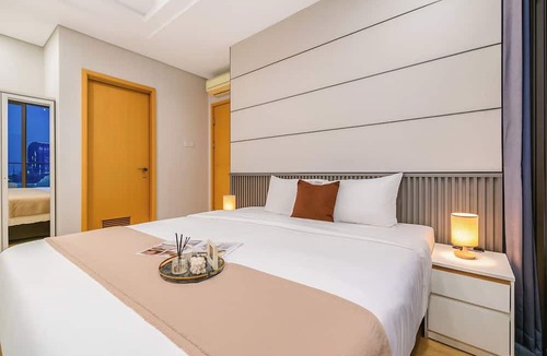 Old Jakarta Apartment | Spacious 3Br For 6 Pax At Capitol Suites Apartment