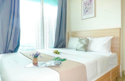 Pekayon Jaya Apartment | Homey White 2Br At Grand Kamala Lagoon Apartment