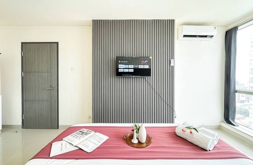 Surabaya Apartment | Lovely And Vibrant 2Br Space At Praxis Apartment