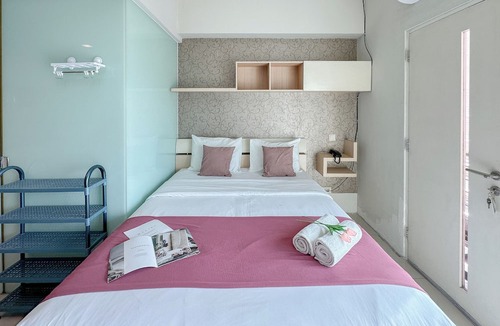 Siwalankerto Apartment | Classic And Compact Studio At The Square Surabaya Apartment