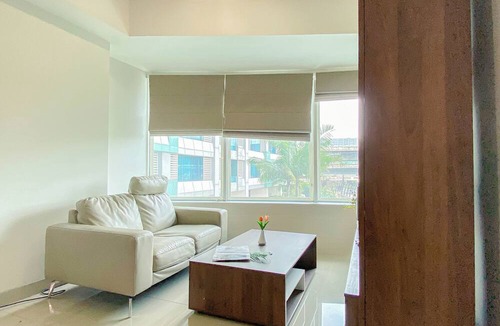 Pekayon Jaya Apartment | Comfy and Spacious 3BR with Extra Room Grand Kamala Lagoon Apartment By Travelio