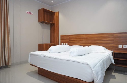 Parapat Hotel | Sinok Homestay Parapat