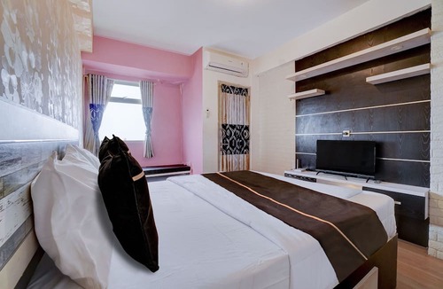 Gunung Putri Hotel | OYO 95090 Elzirooms Gunung Putri