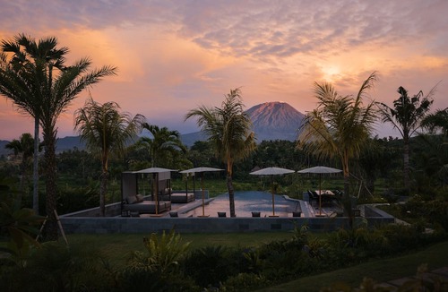 Tumbu Village Hotel | East Bali Volcano View Resort - Adults
