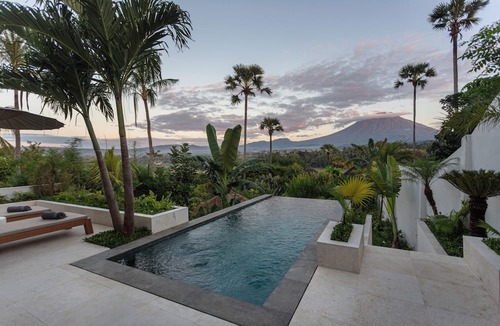 Tumbu Village Hotel | East Bali Volcano View Resort - Adults