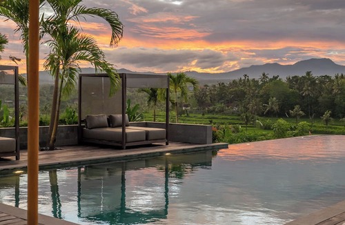 Tumbu Village Hotel | East Bali Volcano View Resort - Adults