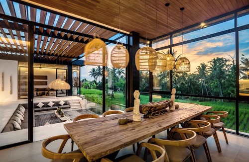 Pejeng Kawan Villa | 12BR Mia & Montana