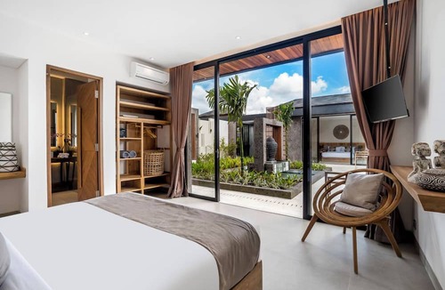 Pejeng Kawan Villa | 12BR Mia & Montana
