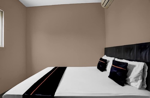 Suko Manunggal Hotel | Hotel O near Ciputra World Surabaya