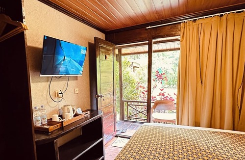 Mendut House | Puunee Wild River Resto & Villa's