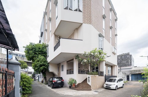 Gandaria-selatan Hotel | Cove Casanino