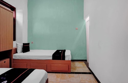 Malang Hotel | OYO 95035 Harmony Guest House Syariah