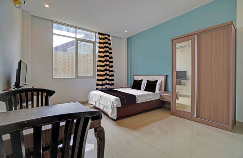 Jakarta Hotel | OYO 170 RBN Stays