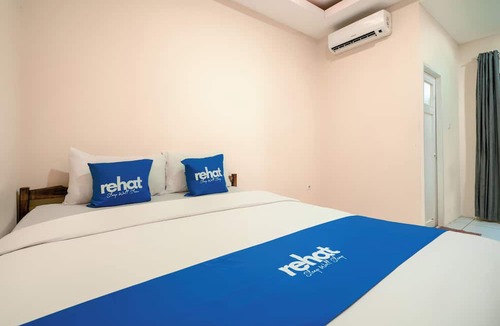 North Cirebon Hotel | Rehat at Wahidin Guest House