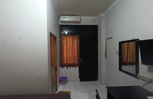 Catur Tunggal House | Jj House Kost Exclusive Nologaten