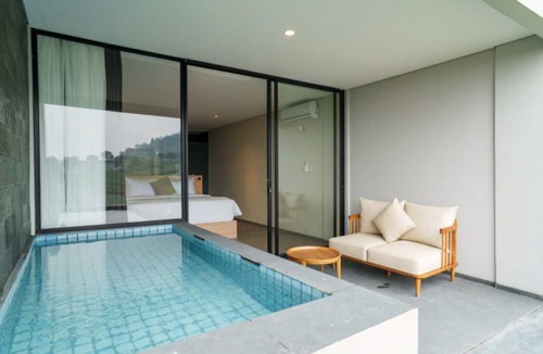Bandung Villa | Emerald hill 12 BR karaoke heated pool