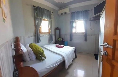 Bawean Island Hotel | FATHIN HOTEL BAWEAN SYARIAH