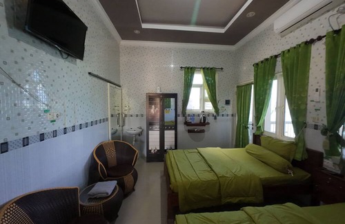 Bawean Island Hotel | FATHIN HOTEL BAWEAN SYARIAH