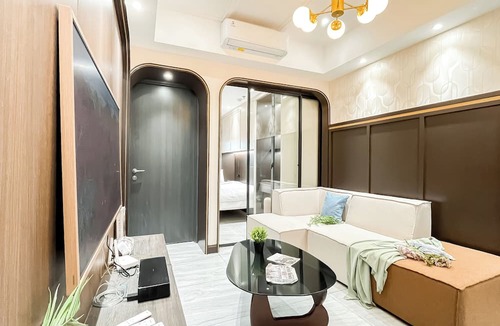 Pinang Apartment | Stylish And Modern 2Br At Apartment Collins Boulevard