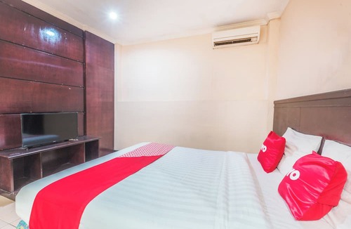 Cibinong Hotel | OYO 94759 Hotel Taman Cibinong