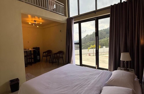 Parmonangan Hotel | Montero Glamping & Stay