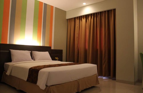 Solo City Centre Hotel | Pose in Solo by Wstay