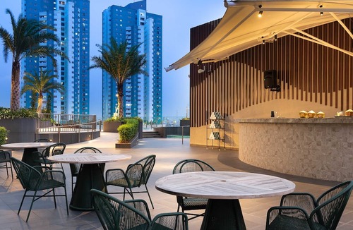 Chinatown Hotel | Holiday Inn & Suites Jakarta Gajah Mada by IHG