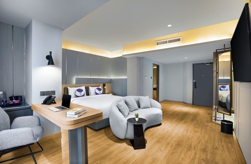 Lubuk Baja Hotel | Fox Hotel Nagoya Batam