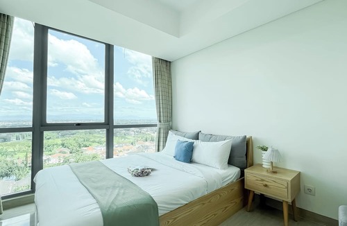 Tangerang Apartment | Spacious 3Br With Extra Room At Hillcrest House Apartment