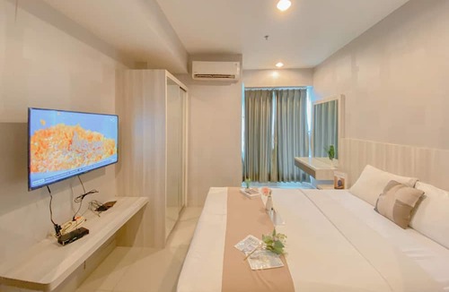 Pekayon Jaya Apartment | Good Choice And Homey Studio Grand Kamala Lagoon Apartment