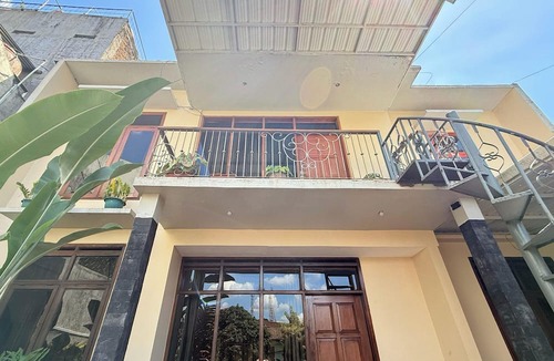 Ciumbuleuit Villa | Hazel House Bandung