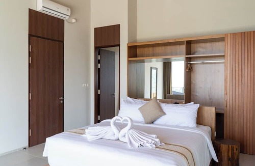 Bandung Villa | Beverly Hill Mountain View Villa 8BR