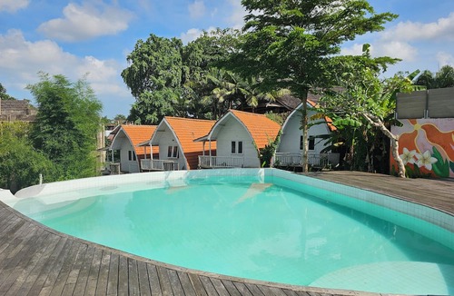 Tumbak Bayuh Hotel | Cove Wong Village