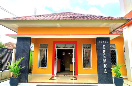 North Lampung Hotel | Esemka Hotel and Convention Kotabumi