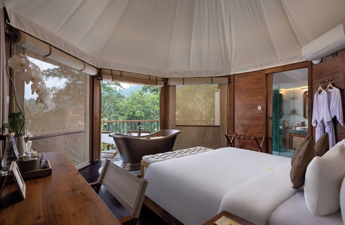 Sidemen Resort | The Wapa Lux Tent