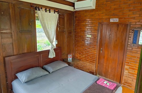 Wonosari Hotel | Karlie Inn