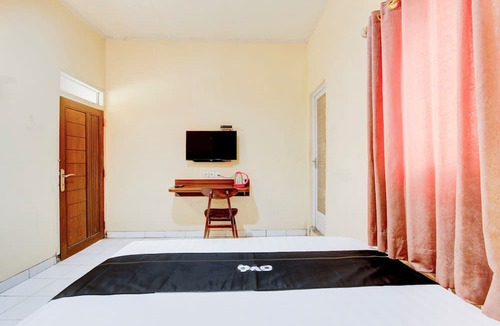 Pekalongan Hotel | Collection O Stasiun Pekalongan Near Stasiun Kereta Api Formerly Hotel Indah