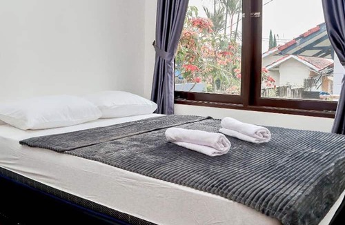Cipanas Villa | Sierra By Semusim Villa