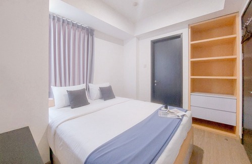 Pinang Apartment | Homey And Good Place 2Br At Collins Boulevard Apartment