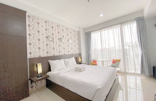 Sukajadi Apartment | Tranquil Studio Room At Dago Suites Apartment