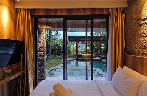 Oro Oro Ombo Villa | Villa 4-BR Klub Bunga No. 4 Batu Malang