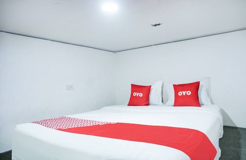 Bandar Lampung Hotel | Hotel O Teluk Betung Near Water Park Lembah Hijau Formerly Kanajiwa Guesthouse 1