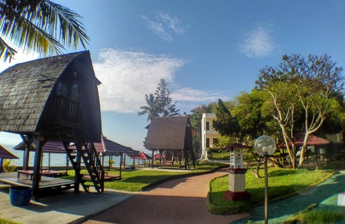 Palu Hotel | Amazing Beach Resort - Palu