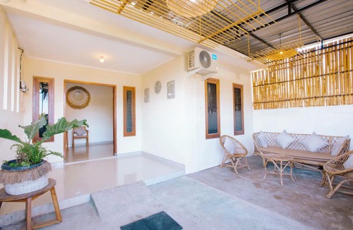Sewon Villa | Villa New D'Bamboo by Plesirhatiyogja